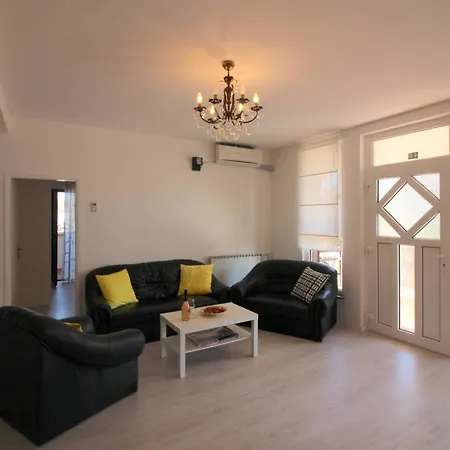 Διαμέρισμα Rosmarin *